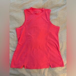 Tail fuchsia sleeveless tennis top